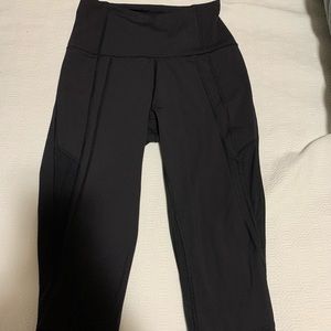 Lululemon below the knee leggings